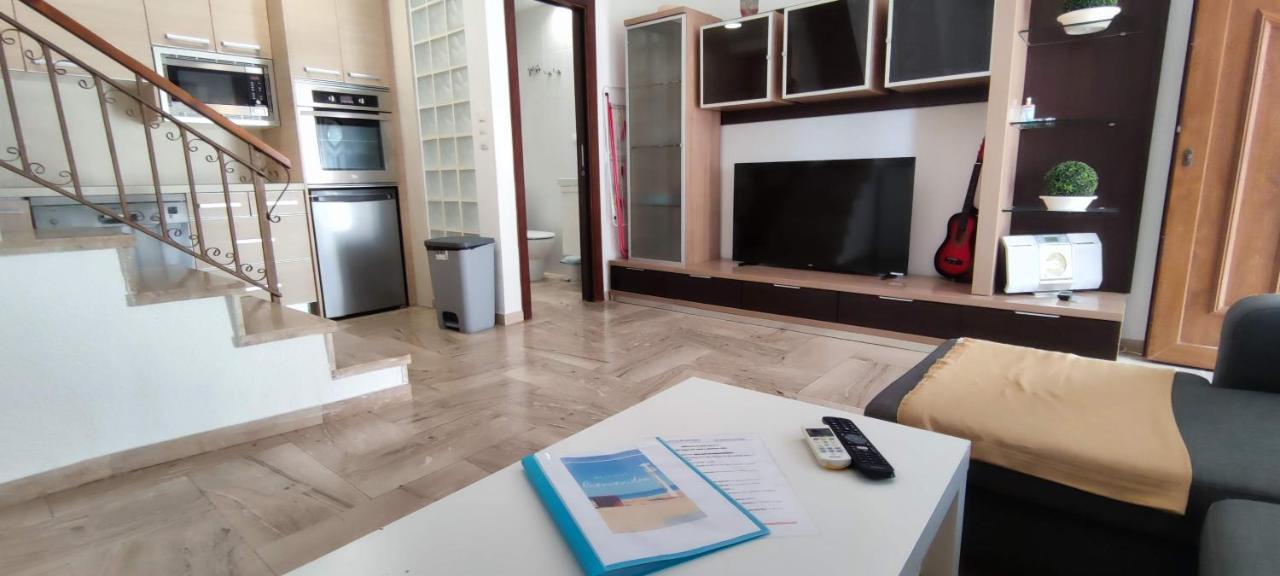 Apartment Breeze Townhouse By The