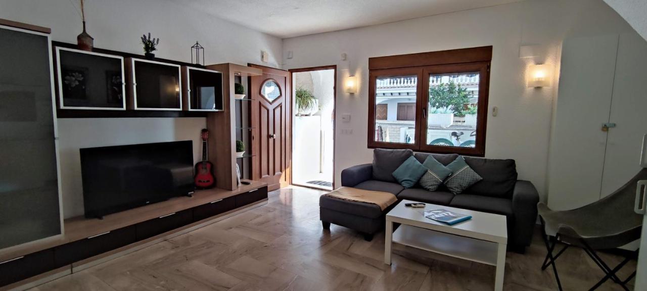 Breeze Townhouse By The Apartment Santa Pola