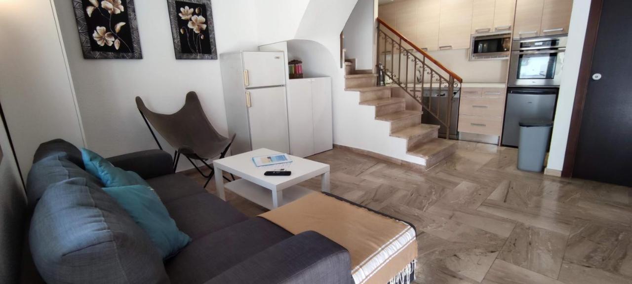 Breeze Townhouse By The Santa Pola