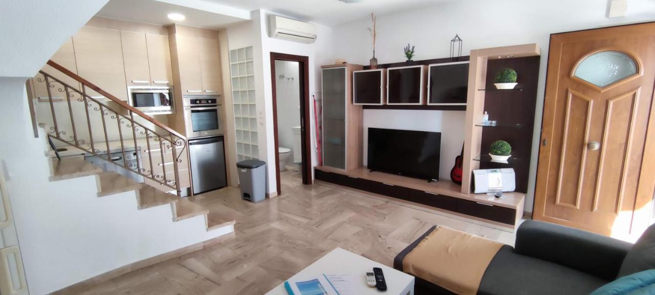 Breeze Townhouse By The Santa Pola