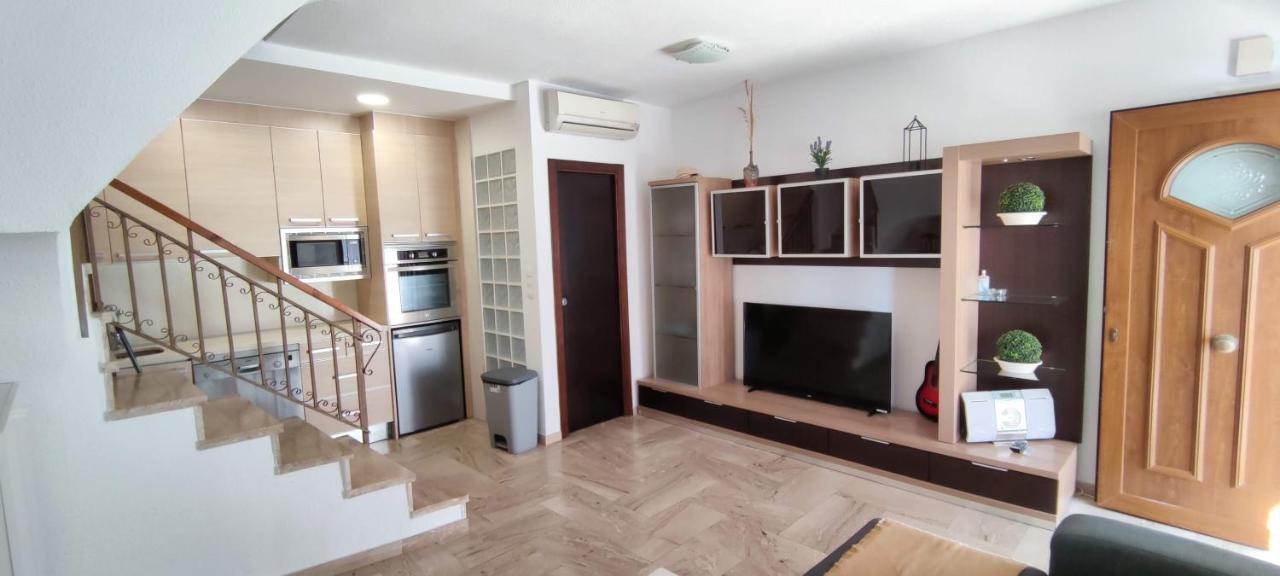 Apartment Breeze Townhouse By The Santa Pola